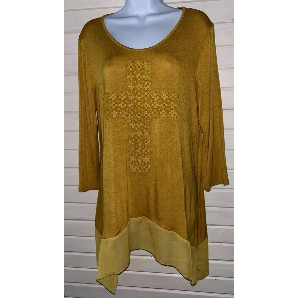 2B Together Sz MEDIUM Mustard Yellow Lace Cross Top Tunic Stretch Knit EUC
